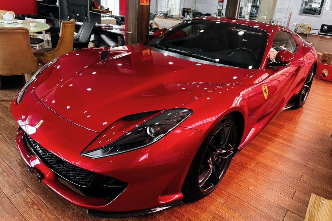Chi tiết về Ferrari 812 GTS