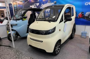 So sánh giữa ô tô điện và ô tô chạy xăng, dầu